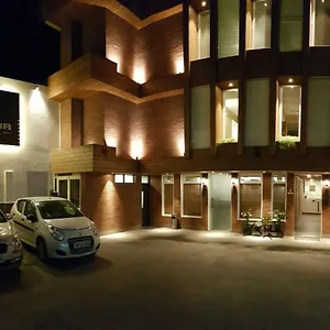 Mayur Bar And Restaurant India